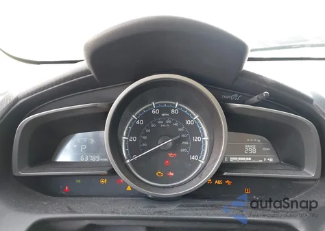 2020 Toyota Yaris Le z USA, uszkodzony, nr VIN 3MYDLBJV7LY705937